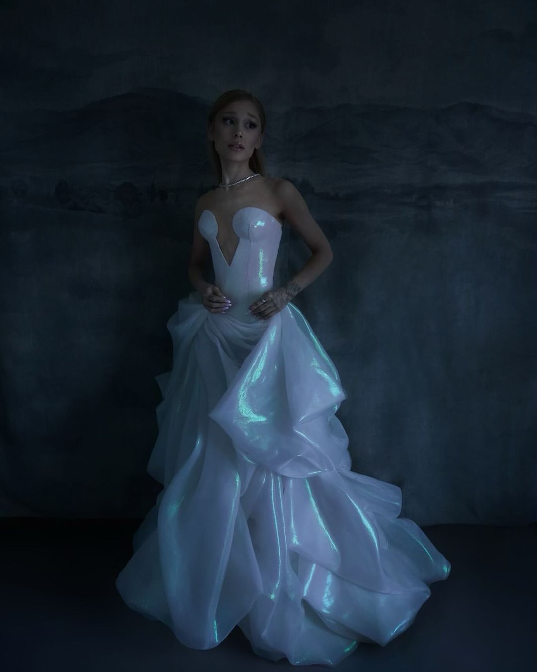 Ariana grande méxico outfit