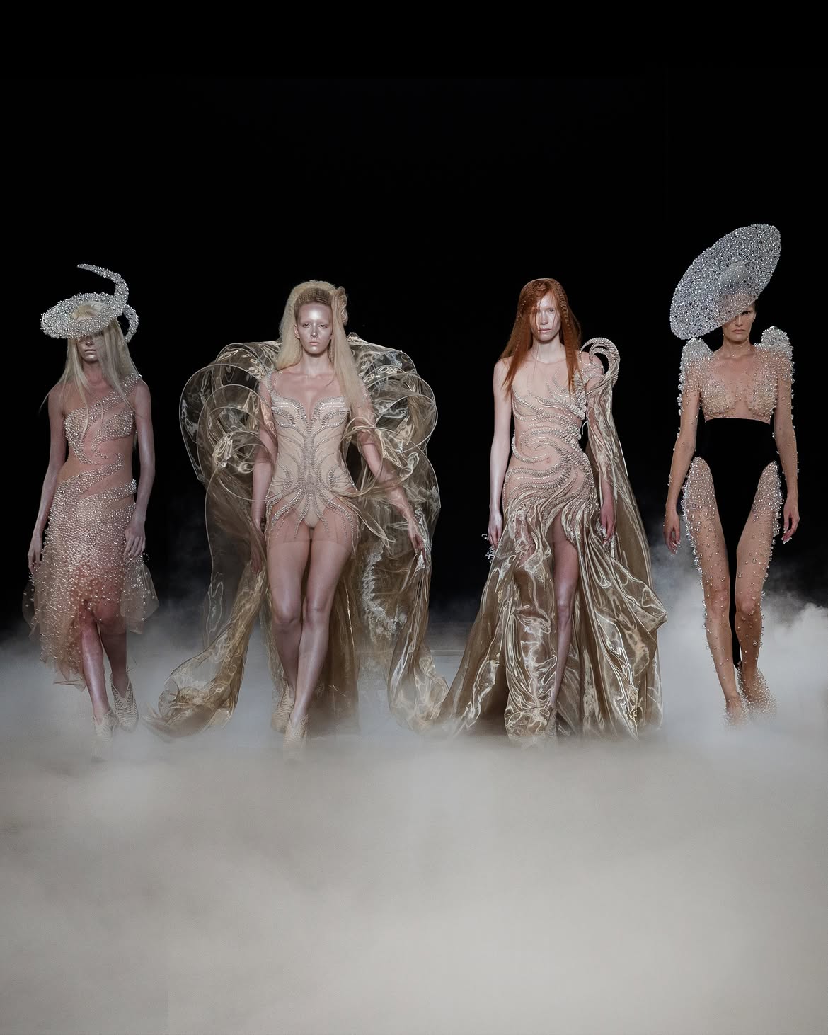 Sonic Starquakes ~Iiris van herpen